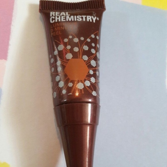 REAL CHEMISTRY Luminous 3-Minute Peel - Picture 9 of 9